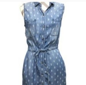 Blue dress with no sleeves